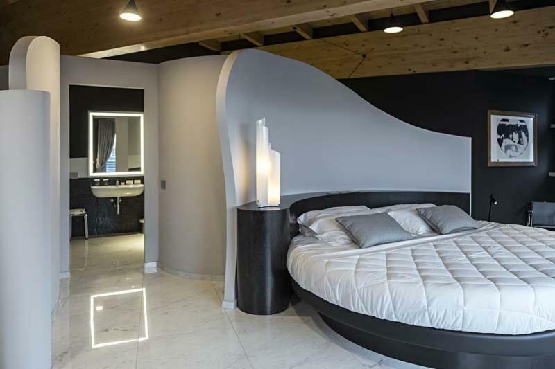 Borgo San Barbato Resort Spa & Golf 拉韦洛 外观 照片